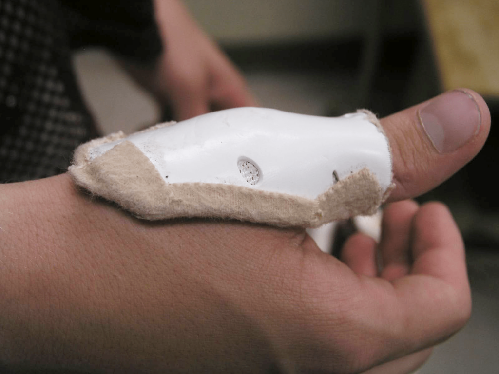 Athletic Trainer Tips Taping and Bracing UOANJ NJ Orthopaedic